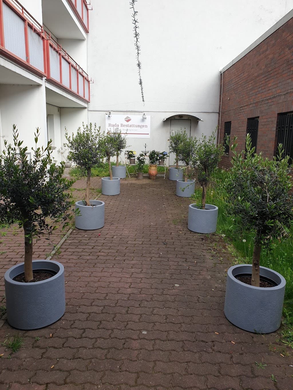 Ruda Bestattungen Berlin - Bestattungsinstitut - der Wegbegleiter