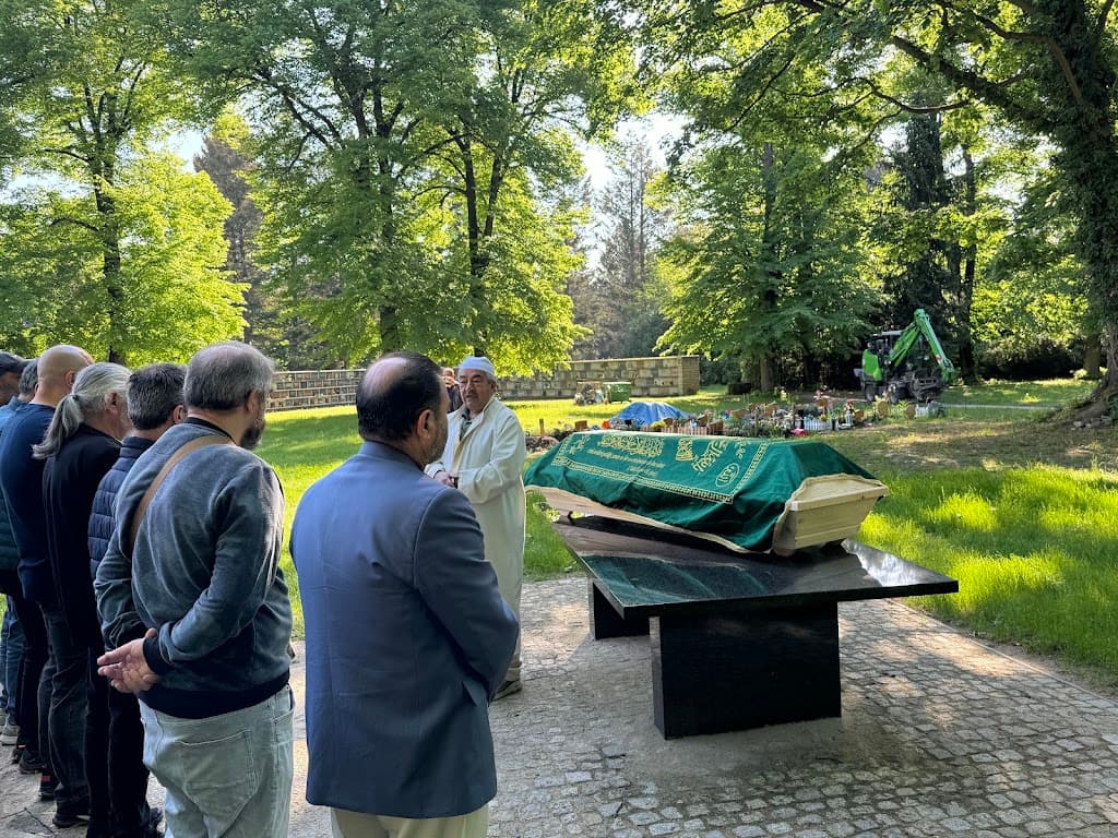 Orhan Islamische Bestattungen & Überführungen Berlin und ganz Deutschland