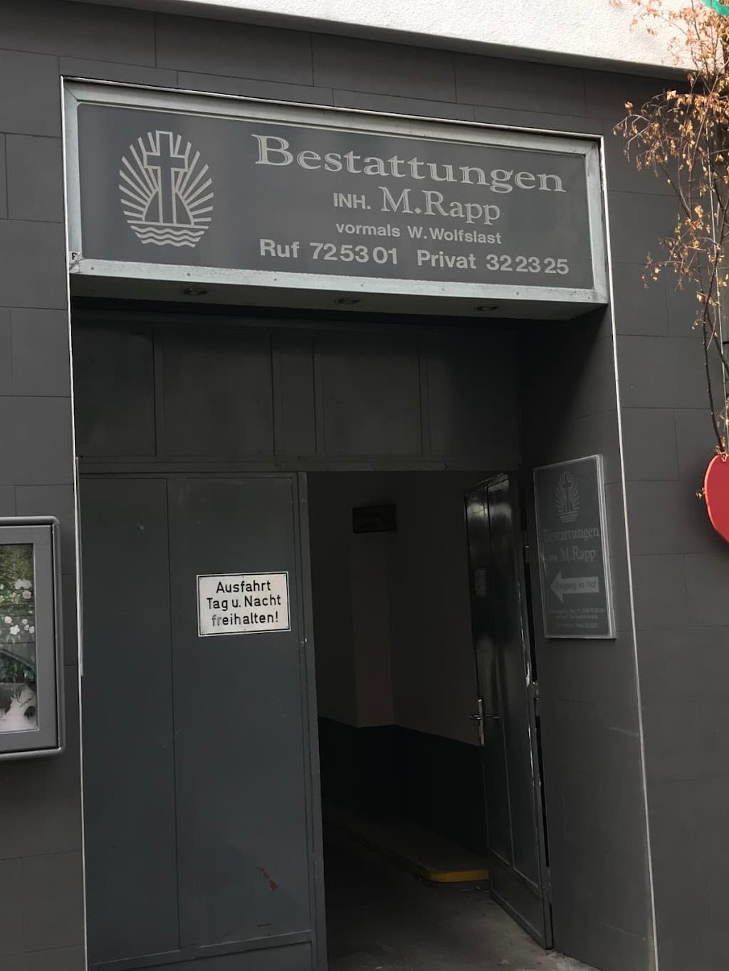 Bestattungshaus im Agnesviertel - Rapp Bestattungen