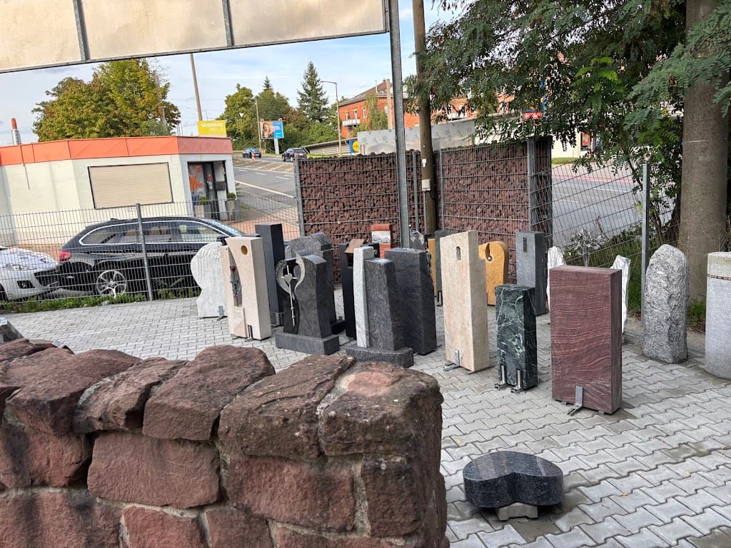 Grabmale Heide Nürnberg, Grabsteine vom Steinmetz am Südfriedhof, Büro & Ausstellung