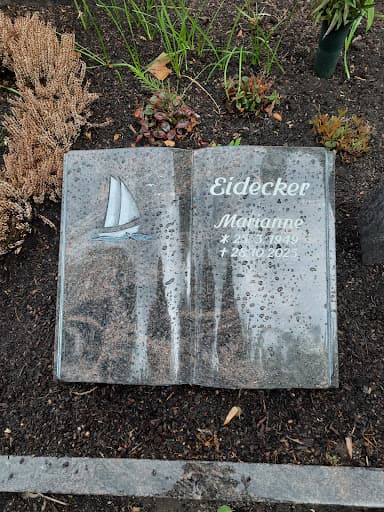 Naturstein Schräder – Grabsteine & Bildhauerei Münster — Kundenfoto