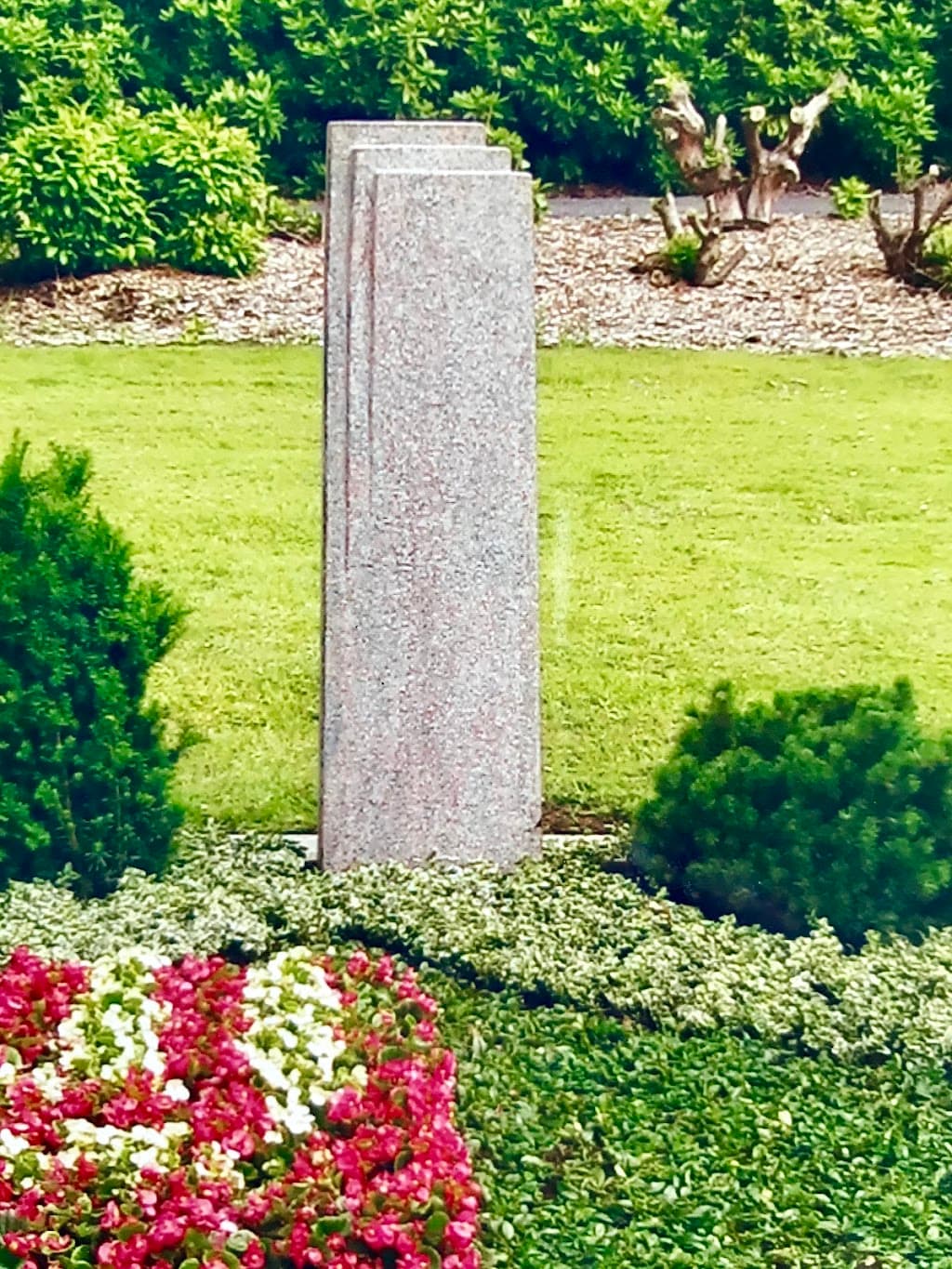 Moderne Grabmalkunst Klages